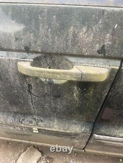 1994 Range Rover P38 2.5 Diesel Driver Right Front Door Handle Breaking Free P&P