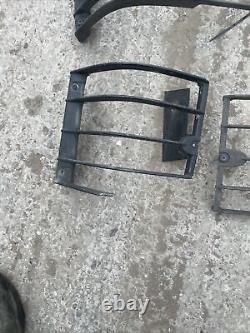 RANGE ROVER P38 Set Of Light Guards Very Rare Lot17