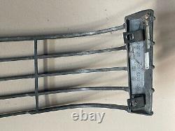 Range Rover P38 Genuine Front Right Lamp Guards Stc8503aa