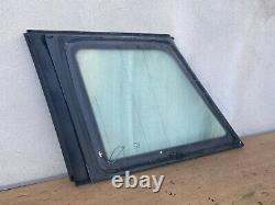 Range Rover P38 Rear Quarter Glass Window Right With Antenna Btr8016